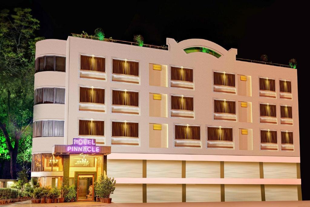 Hotel Pinnacle Ahmedabad Luaran gambar