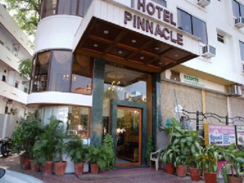 Hotel Pinnacle Ahmedabad Luaran gambar